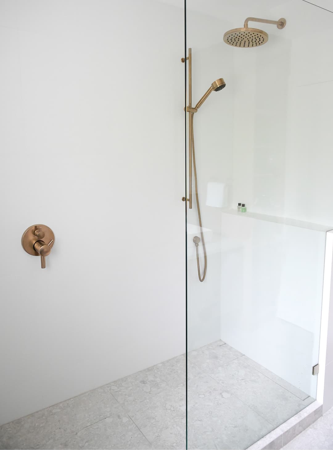 Stone Crescent Gold Accent Shower